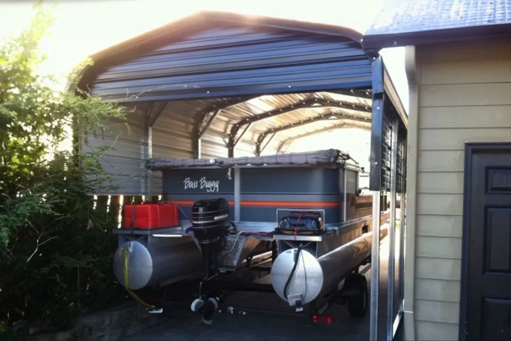 Small boat cover in driveway