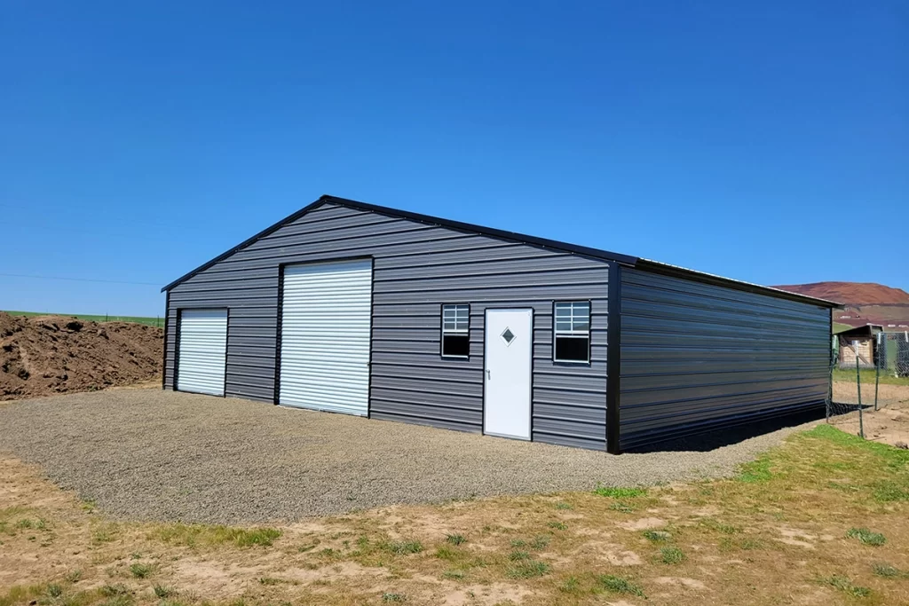 Large barn with 3 doors