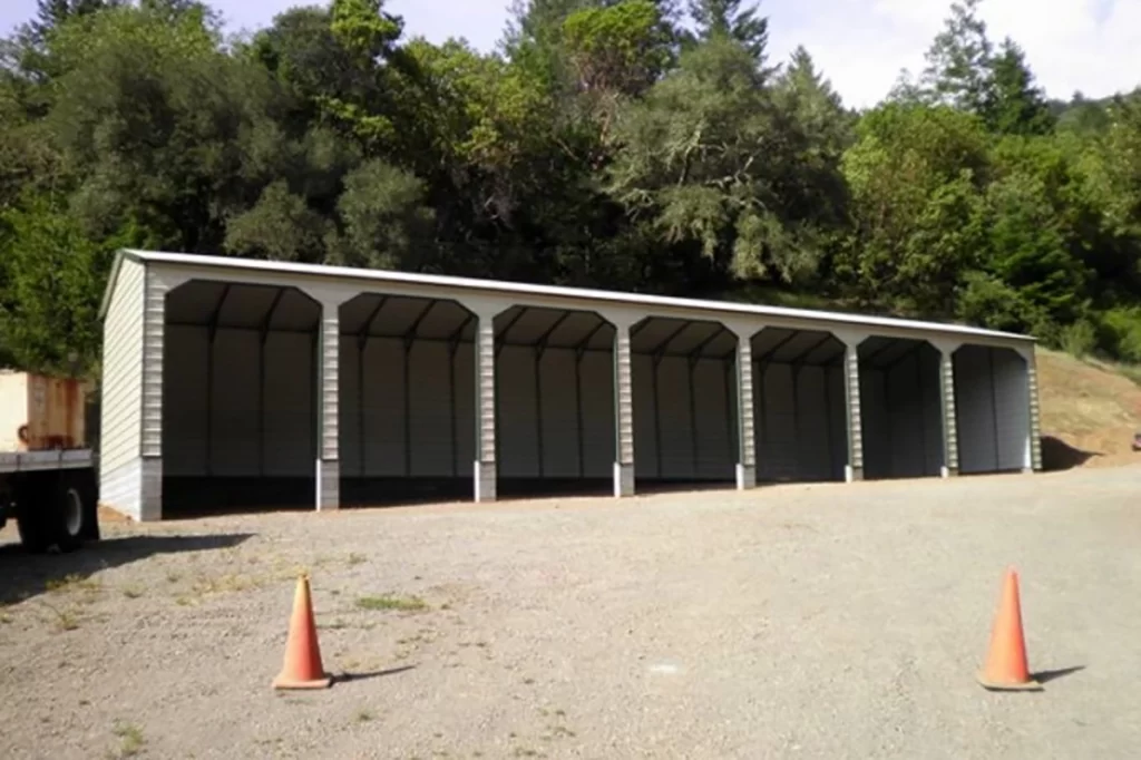 Seven door utility building